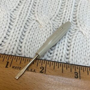 VTG  Singer tool 161295 flathead screwdriver sewing machine 2 & 5/8th long